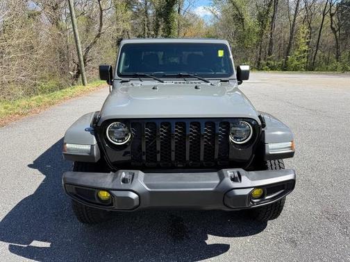 2022 Jeep Gladiator Sport