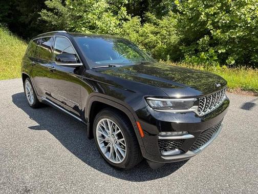 Diamond Black 2023 Jeep Grand Cherokee Summit