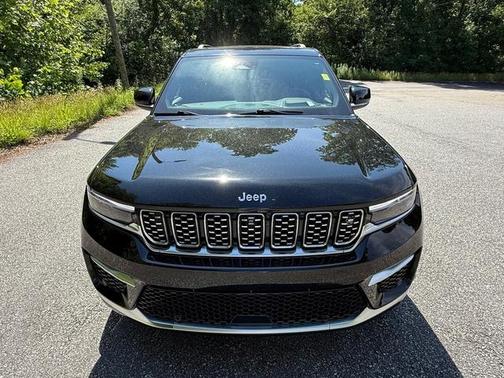 Diamond Black 2023 Jeep Grand Cherokee Summit