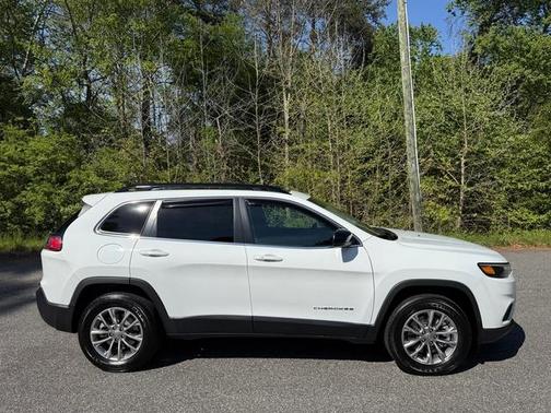 Bright White Clearcoat 2022 Jeep Cherokee Latitude Lux