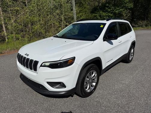 Bright White Clearcoat 2022 Jeep Cherokee Latitude Lux