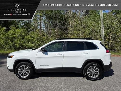 Bright White Clearcoat 2022 Jeep Cherokee Latitude Lux