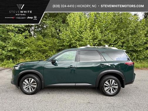 Obsidian Green 2024 Nissan Pathfinder SL