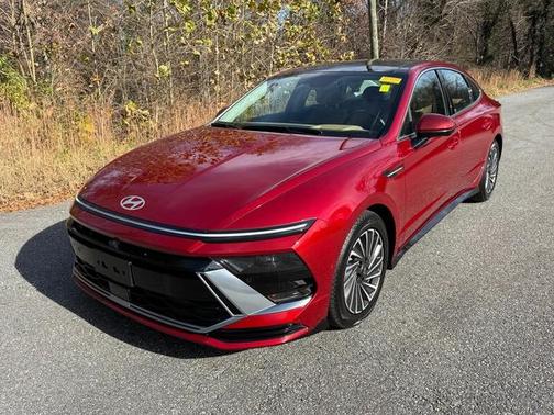2024 Hyundai SONATA Hybrid Limited