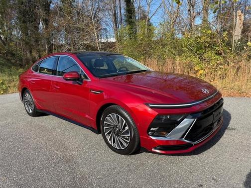 2024 Hyundai SONATA Hybrid Limited