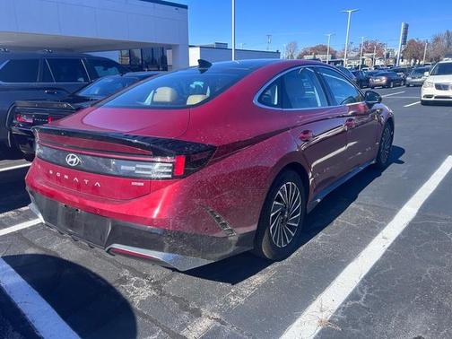 2024 Hyundai SONATA Hybrid Limited