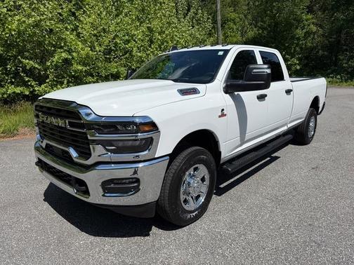 Bright White Clearcoat 2026 RAM 2500 Tradesman