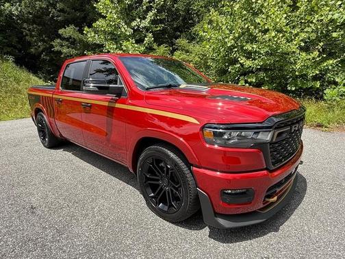 Molten Red Pearlcoat 2026 RAM 1500 Big Horn/Lone Star