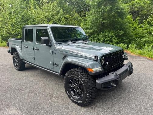 Anvil Clearcoat 2026 Jeep Gladiator Sport