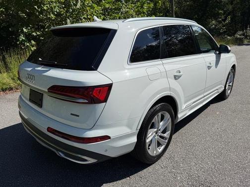 2024 Audi Q7 55 Premium