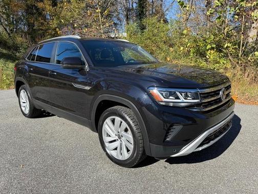 2022 Volkswagen Atlas Cross Sport 2.0T SE w/Technology