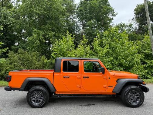 2025 Jeep Gladiator Sport