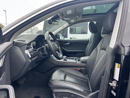 2023 Audi Q8 55 Prestige