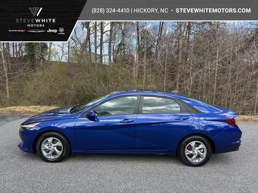 2021 Hyundai ELANTRA SE