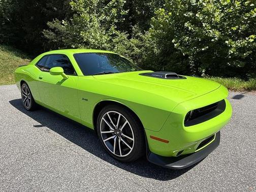 Sublime Clearcoat Metallic 2023 Dodge Challenger R/T