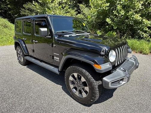 Black Clearcoat 2019 Jeep Wrangler Unlimited Sahara