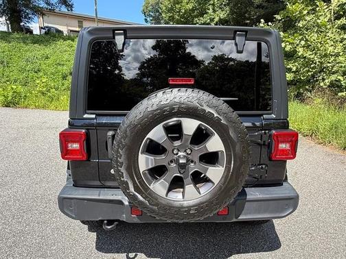 Black Clearcoat 2019 Jeep Wrangler Unlimited Sahara