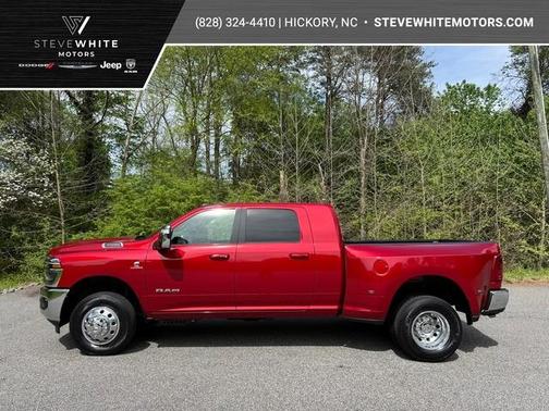Molten Red Pearlcoat 2026 RAM 3500 Laramie