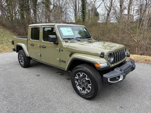 2026 Jeep Gladiator Sport