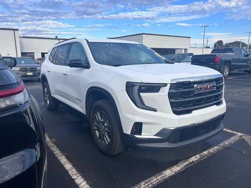 2025 GMC Acadia Elevation