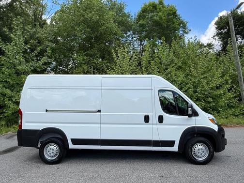 Bright White Clearcoat 2026 RAM ProMaster 2500 High Roof