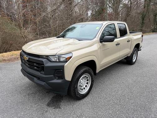 2024 Chevrolet Colorado WT