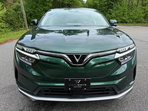 2023 VinFast VF 8 Eco