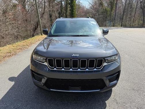 Metallic 2026 Jeep Grand Cherokee Laredo