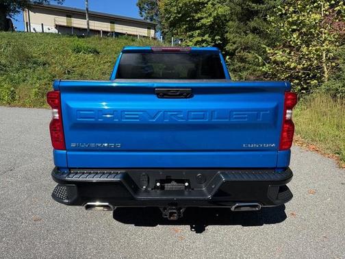 2023 Chevrolet Silverado 1500 Custom Trail Boss