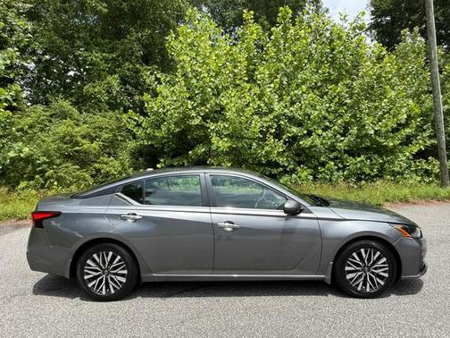Gun Metallic 2023 Nissan Altima 2.5 SV