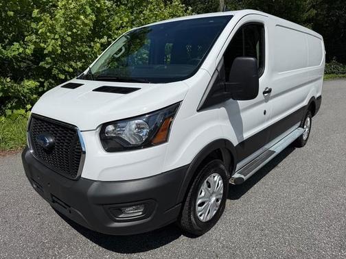 2024 Ford Transit-250
