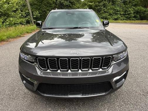 Metallic 2024 Jeep Grand Cherokee Limited