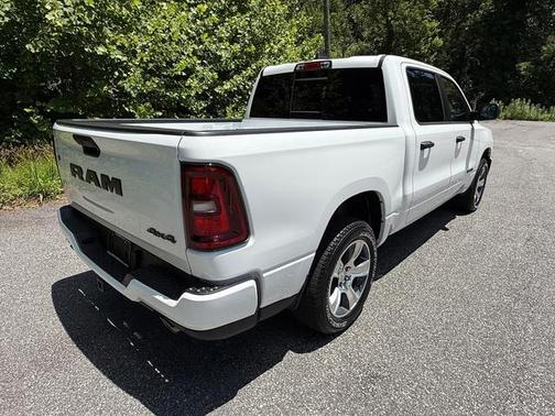 Bright White Clearcoat 2026 RAM 1500 Tradesman