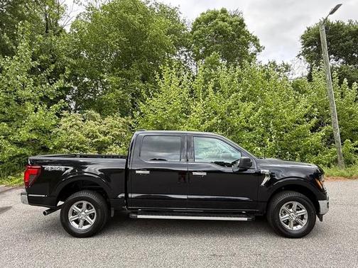 Agate Black 2025 Ford F-150 XLT