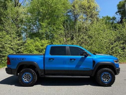 Hydro Blue Pearlcoat 2025 RAM 1500 RHO