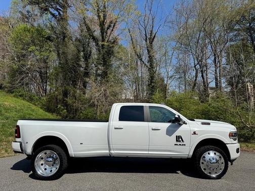 Bright White Clearcoat 2020 RAM 3500 Laramie