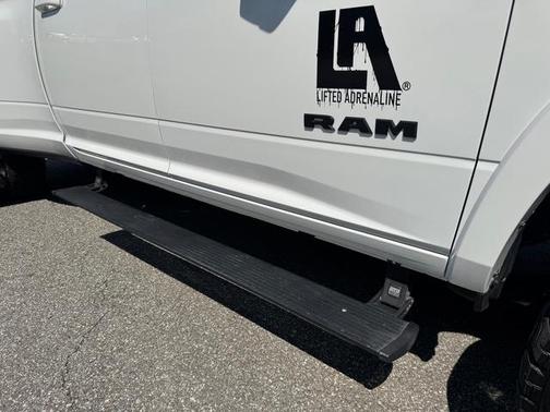 Bright White Clearcoat 2020 RAM 3500 Laramie