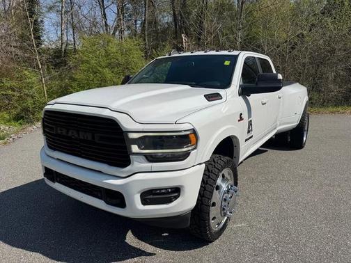 Bright White Clearcoat 2020 RAM 3500 Laramie