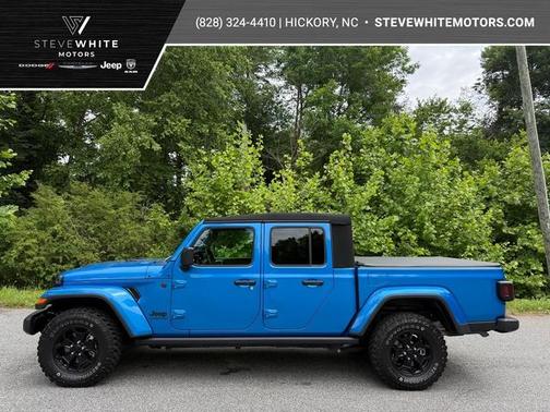2022 Jeep Gladiator Sport