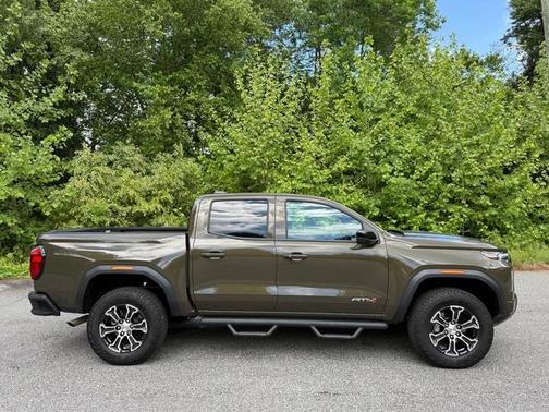 Deep Bronze Metallic 2025 GMC Canyon AT4