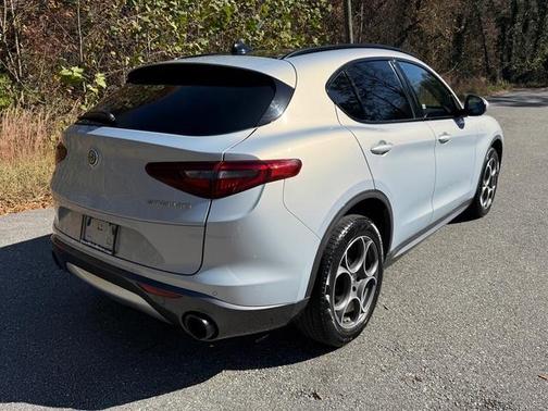 2022 Alfa Romeo Stelvio Ti