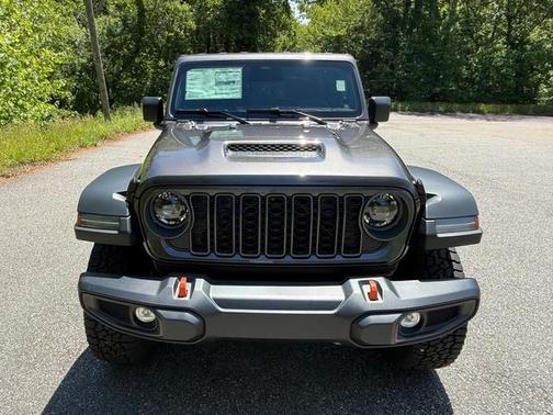 Granite Crystal Clearcoat Metallic 2026 Jeep Gladiator Mojave