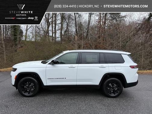 Bright White Clearcoat 2026 Jeep Grand Cherokee L Laredo