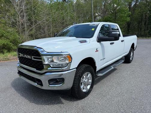 Bright White Clearcoat 2024 RAM 2500 Big Horn