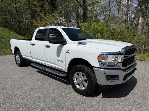 Bright White Clearcoat 2024 RAM 2500 Big Horn