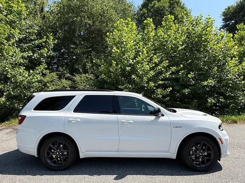 White Knuckle 2026 Dodge Durango GT HEMI V8