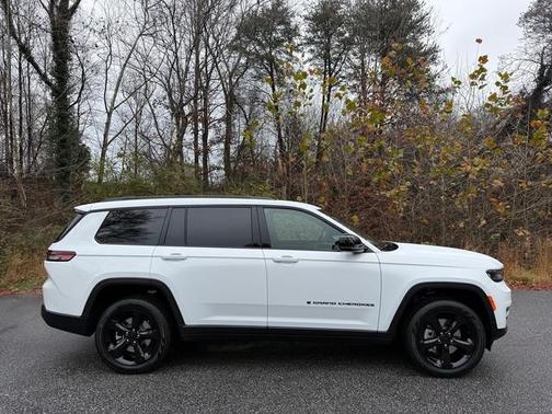 Bright White Clearcoat 2025 Jeep Grand Cherokee L Limited