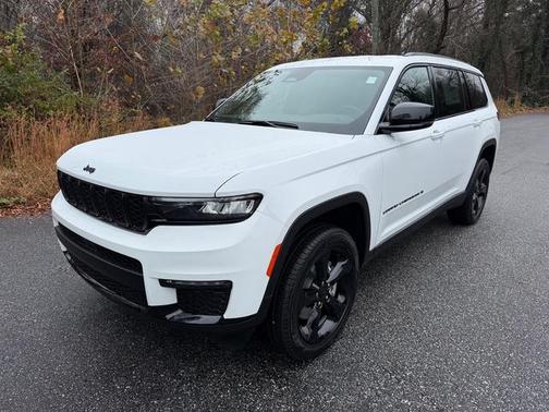 Bright White Clearcoat 2025 Jeep Grand Cherokee L Limited