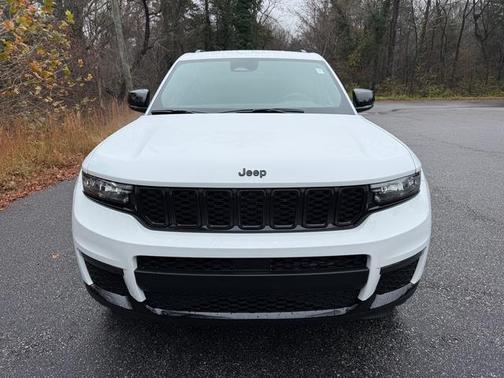 Bright White Clearcoat 2025 Jeep Grand Cherokee L Limited
