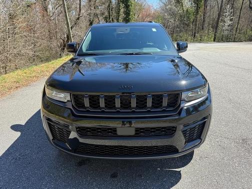 Diamond Black 2026 Jeep Grand Cherokee L Laredo